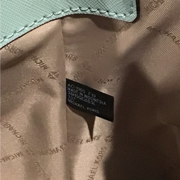 Michael Kors Large Satchel - Picture 8 of 8